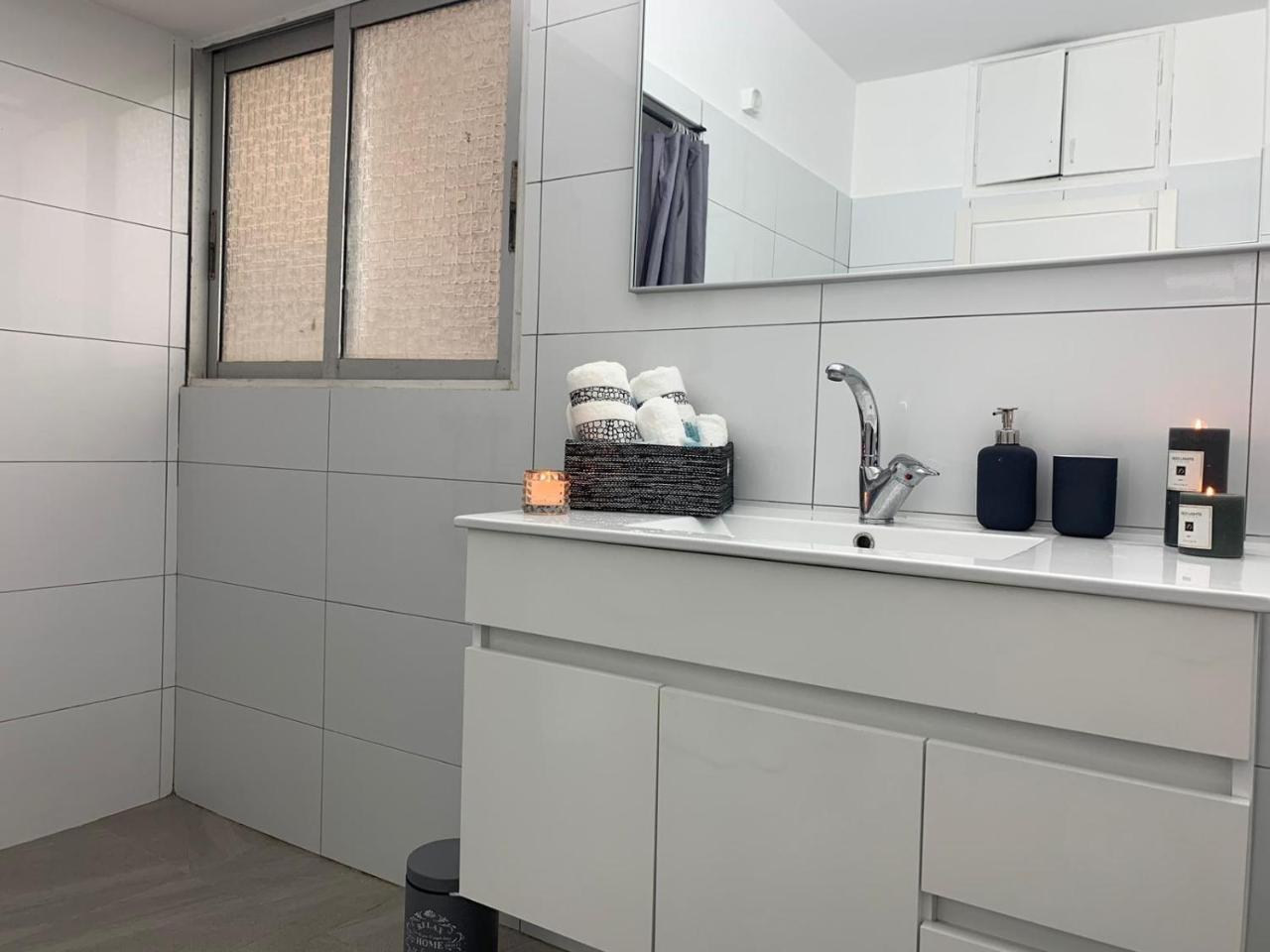 Spat Apartments Bat Yam Exterior photo