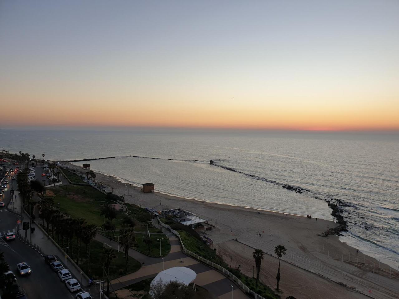 Spat Apartments Bat Yam Exterior photo